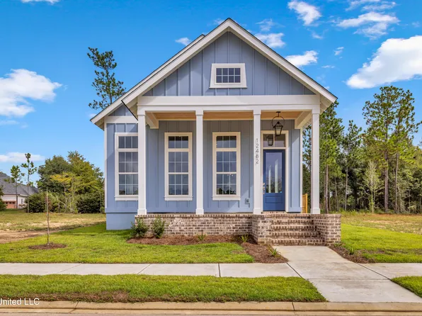12482 Star Ln, Gulfport, MS 39503