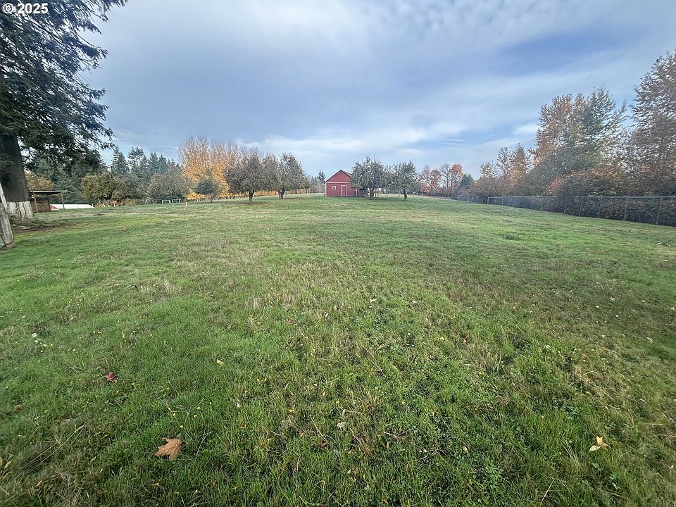 2nd image of 216 NE 164th St