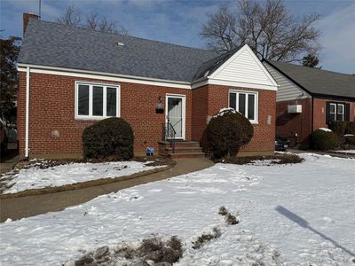 707 Hillside Avenue, New Hyde Park, NY, 11040
