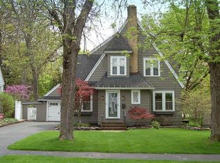 307 Cornwall Dr, Syracuse, NY 13214