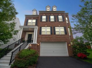 2337 Brittany Parc Dr, Falls Church, VA 22043