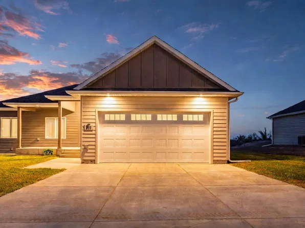 811 W S St, McCook, NE 69001