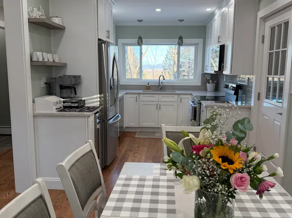 (undisclosed Address), Oneonta, NY 13820