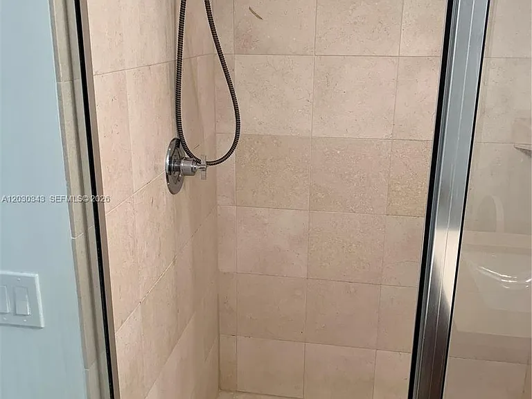 1111 SW 1st Ave #1815 — Photo 10