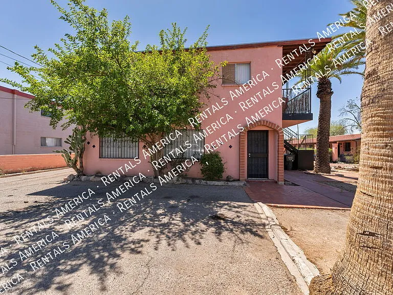 947 N Alvernon Way #11 — Photo 17