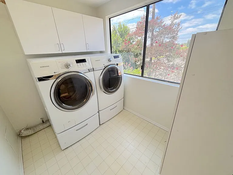 3310 E Collins Ave #1 — Photo 22