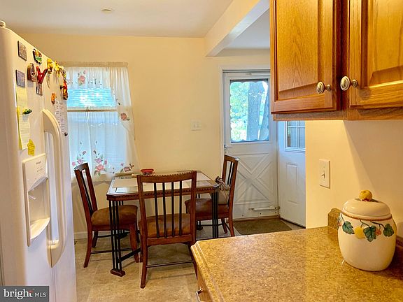 3rd image of 224 Scammell Dr