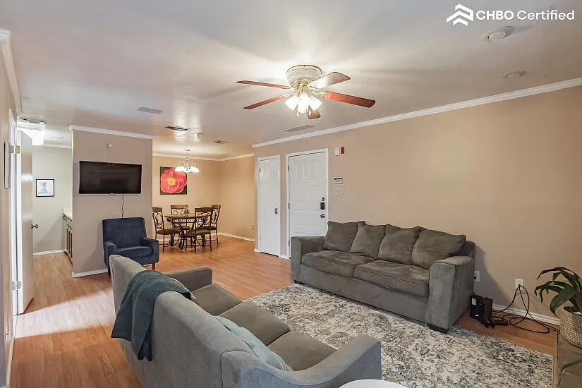 Aspen Village Furnished Condo — Photo 4