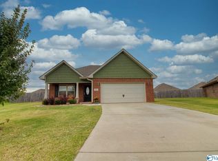 18 Easy St, Decatur, AL 35603