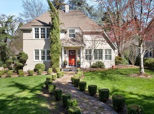 1711 E Main St, Medford, OR