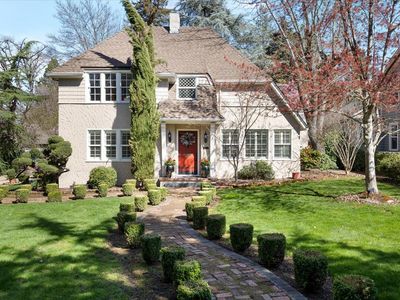 1711 E Main St, Medford, OR, 97504