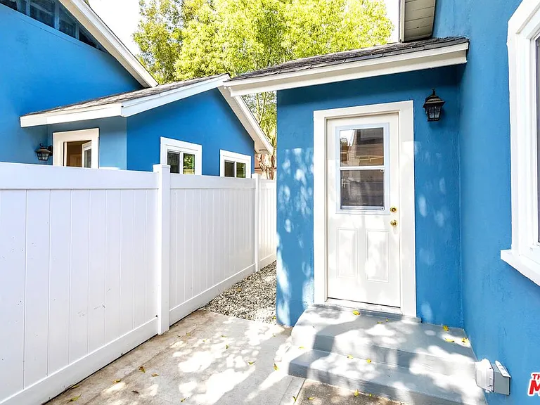 1227 E Harvard St #B — Photo 13