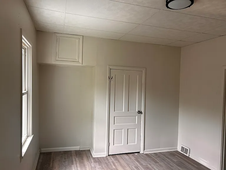 2778 Mount Troy Rd — Photo 4