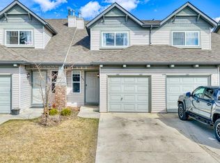 101 S Everstone Pl SW, Calgary, AB T2Y4H7