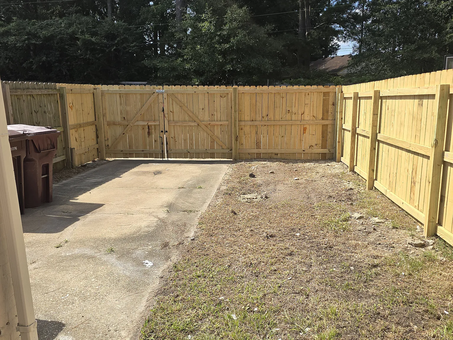 3 bed, 1.5 bath, 1280 sqft, $2,150 — Photo 3