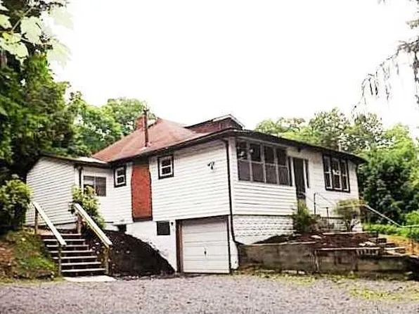 3944 Gibsonia Rd, Gibsonia, PA 15044