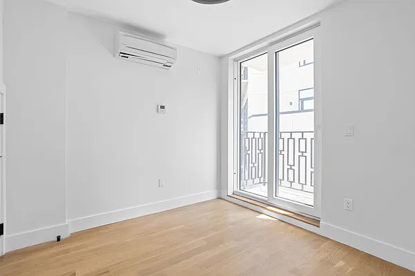 Rented by Skyhigh Realty NYC LLC | media 28