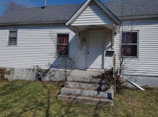 1142 S River St, Carthage, MO 64836