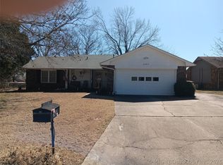 1453 Paradise Ln, Claremore, OK 74017