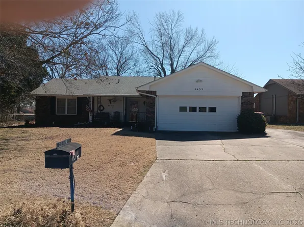 1453 Paradise Ln, Claremore, OK 74017