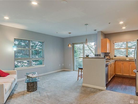 4th image of 111 108th Ave N #B203