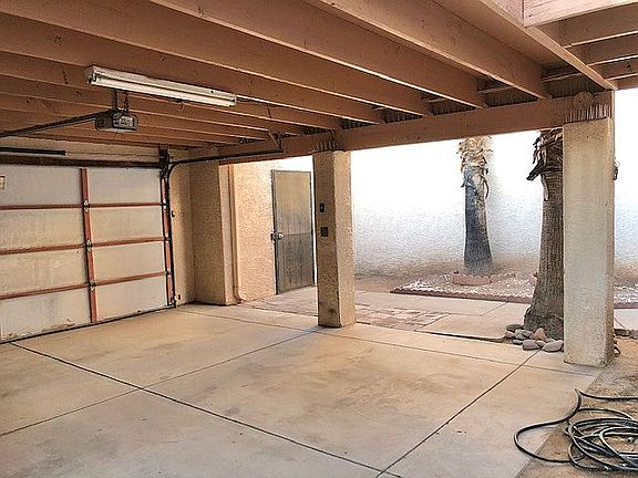 4th image of 1425 W Calle Plomo