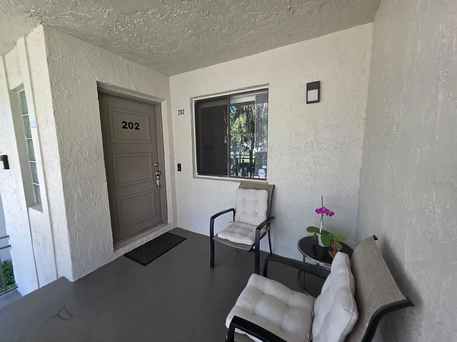 2 bed, 1235 sqft, $2,350 — Photo 4