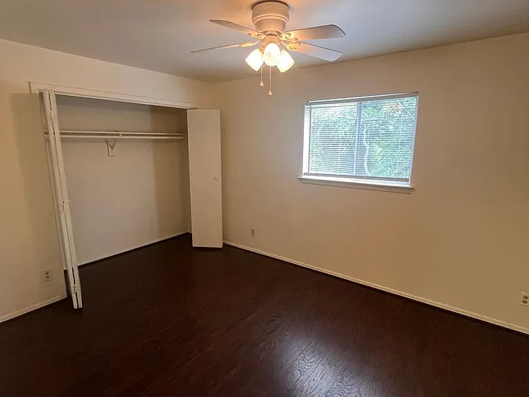 1628 Post Rd — Photo 7