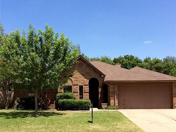3rd image of 2216 Bershire Dr