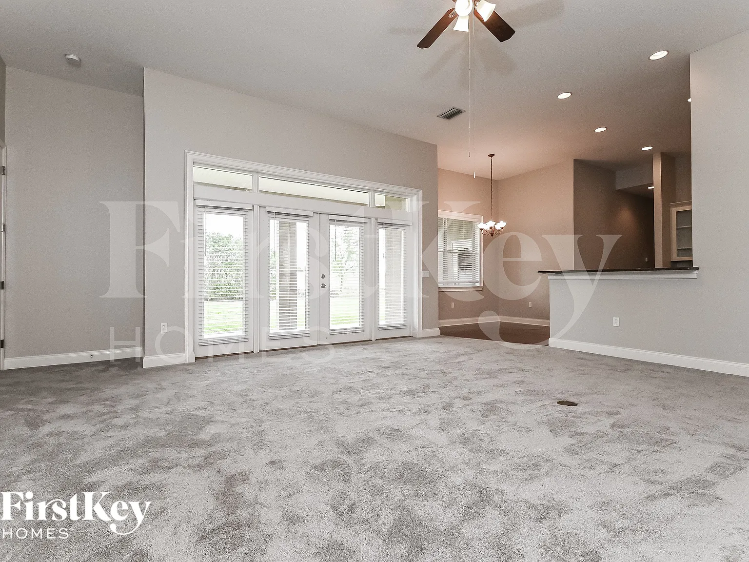 4 bed, 2.0 bath, 2542 sqft, $2,425 — Photo 2