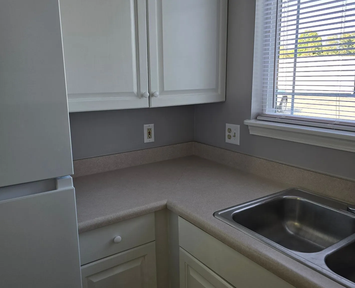 2 bed, 1.5 bath, 1056 sqft, $1,725 — Photo 3