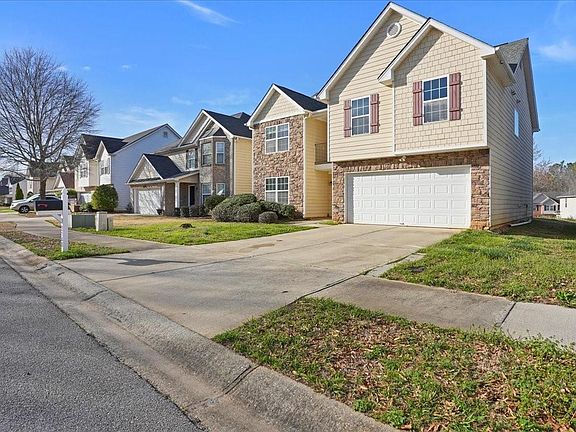 3rd image of 2140 Cypress Pl