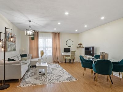 5140 Washington St APT 38, West Roxbury, MA, 02132