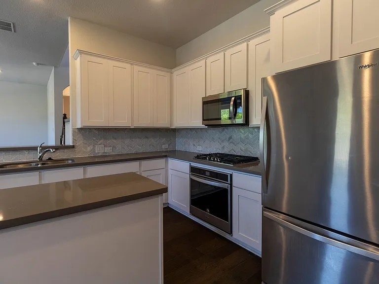 19337 Pilton Dr — Photo 21