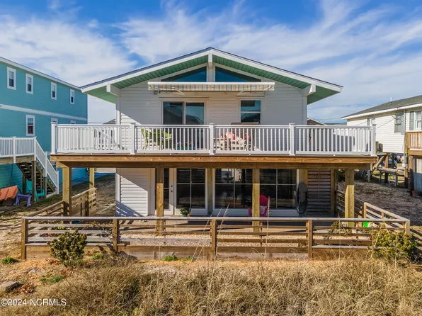 1310 N Topsail Drive, Surf City, NC 28445