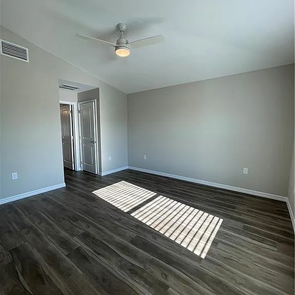 1617 NW 6th Ave — Photo 4