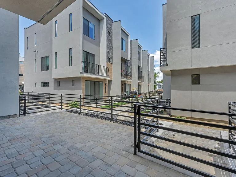150 Rissone Ln #1 — Photo 44