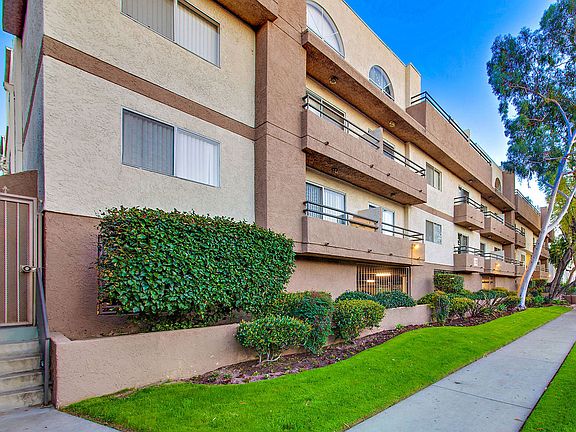 2nd image of 5760 Laurel Canyon Blvd #9102036