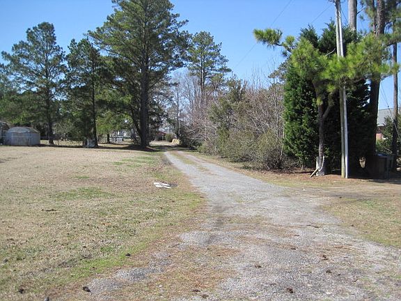 road access to lot on left
