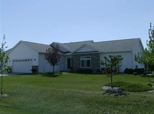 708 Hawk Ln, Stevens Point, WI 54482