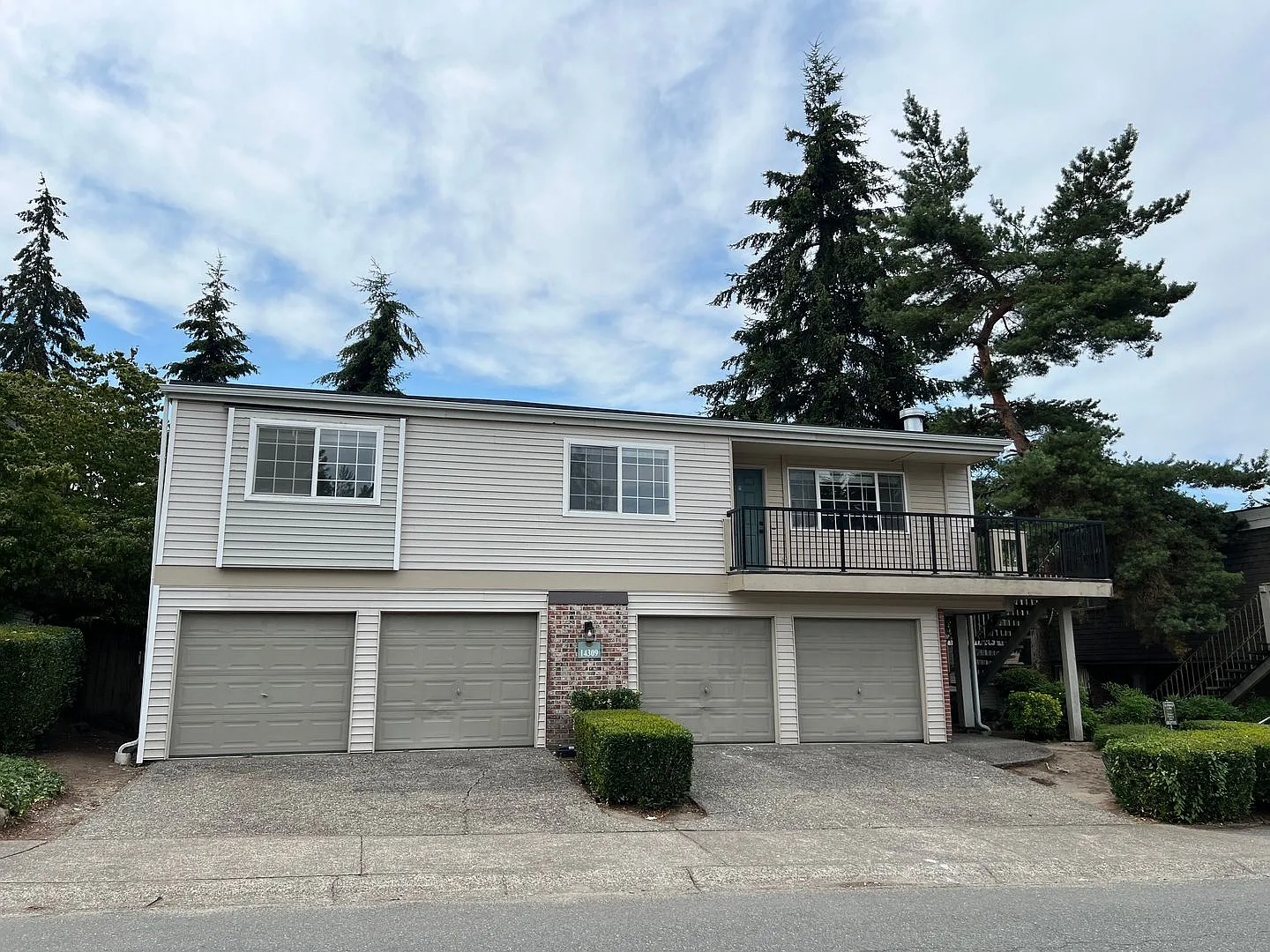 14309 NE 7th Place — Photo 1