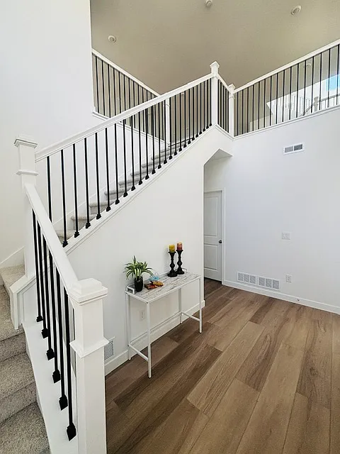 4 bed, 3.5 bath, 2434 sqft, $3,695 — Photo 2