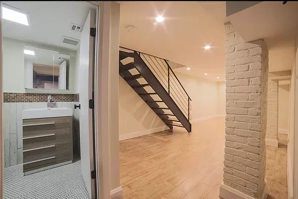 Rented by EXR | media 6
