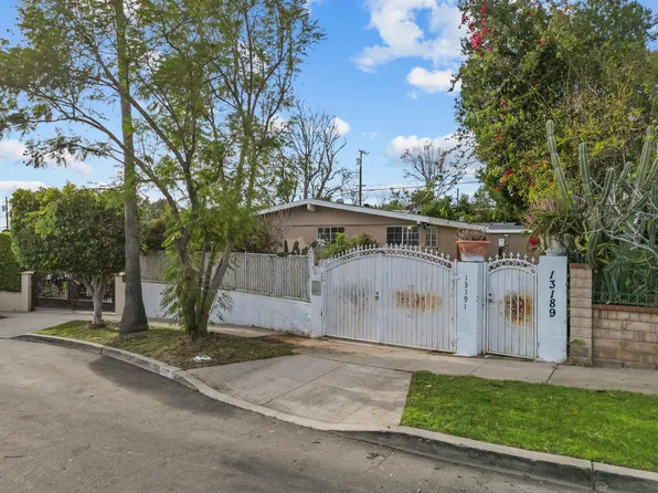 13191-13189 Herron St, Sylmar, CA 91342