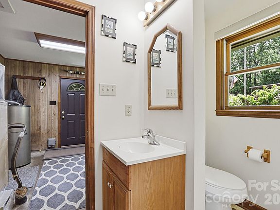 33rd image of 855 Edmiston Rd