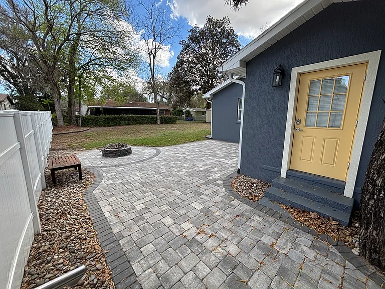 602 Gray Ave — Photo 3