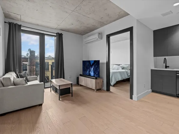 458 East 25th Street image 6 of 13