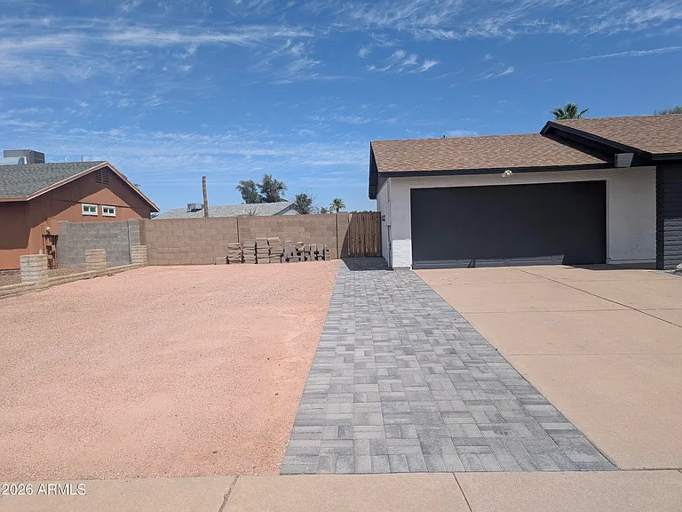1222 W Auburn Dr — Photo 6