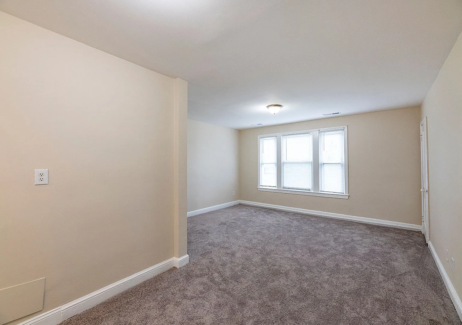 351 Parkland Pl SE Apt 3 — Photo 3