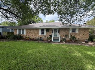 209 N 4th St, Crandall, TX 75114